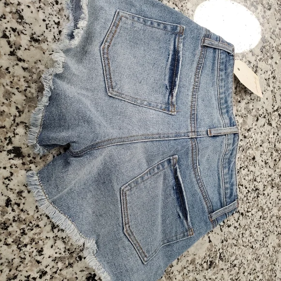 Wonderly Belk size 24 new Jean shorts - Picture 4 of 4